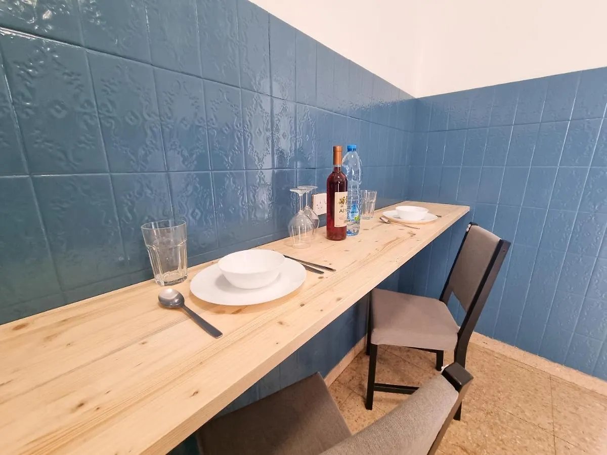 Citycenter Rooms Next To The Beach Λάρνακα Δωμάτια σε οικογενειακή κατοικία