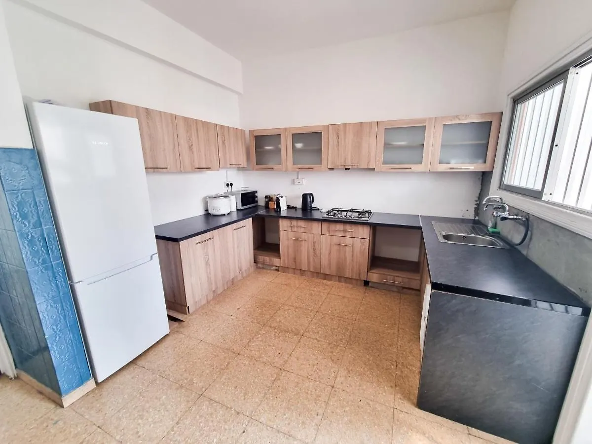 Δωμάτια σε οικογενειακή κατοικία Citycenter Rooms Next To The Beach Λάρνακα Κύπρος